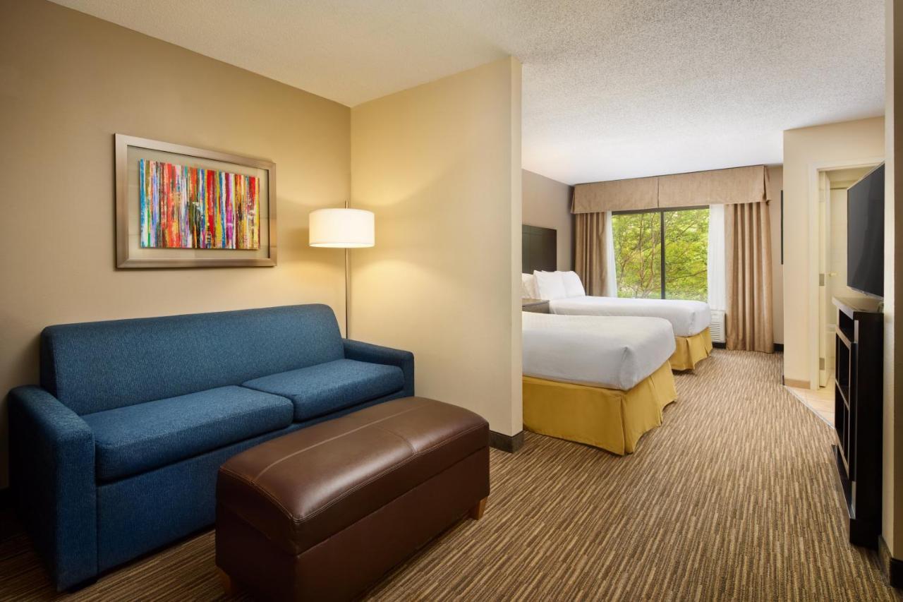 Holiday Inn Express & Suites Alpharetta By Ihg Buitenkant foto